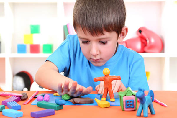 خمیر بازی چیست و بازی با آن چه فوایدی برای کودکان دارد؟ | خرید اینترنتی  خمیر بازی